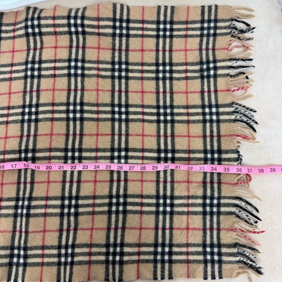 **SOLD**Burberry Wool Shawl Scarf - Picture 5 of 6